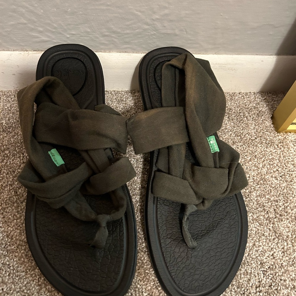 Sanuk Black and Olive Sandals